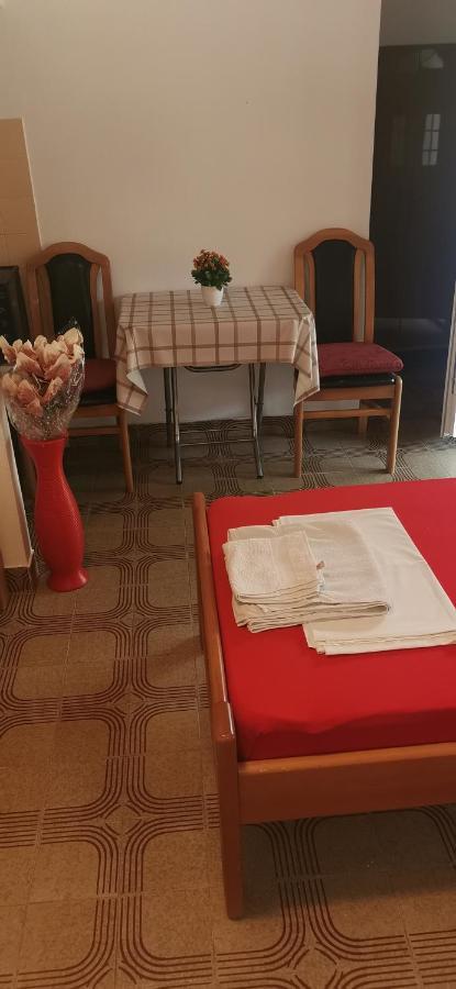 Sobe I Apartmani Marovic Petrovac na moru Exterior foto
